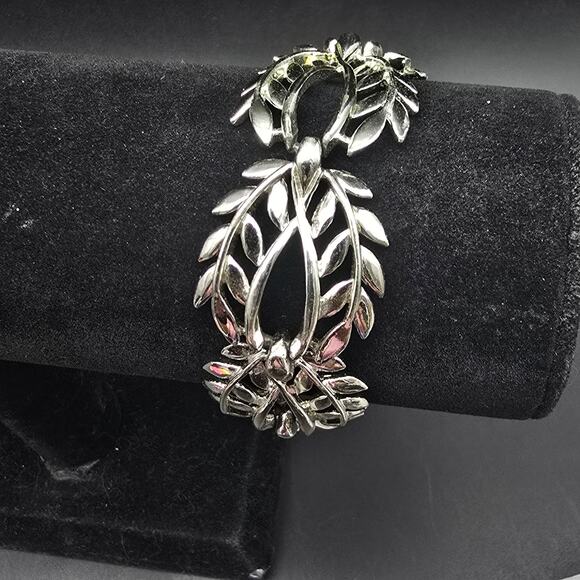 Silver Tone Ivy Leaves Link Bracelet Vintage Costume Jewelry - Picture 9 of 9